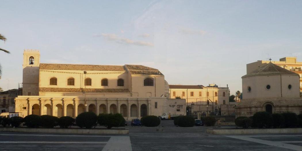 A Casa Di Pato Apartment Syracuse ภายนอก รูปภาพ